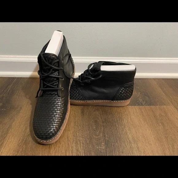 UGG | Shoes | Size 2 Black Ugg Alin Woven Leather | Poshmark